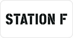 Logo textuel de Station F sur fond blanc.