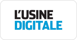 Logo de L'Usine Digitale avec le texte en noir et bleu.